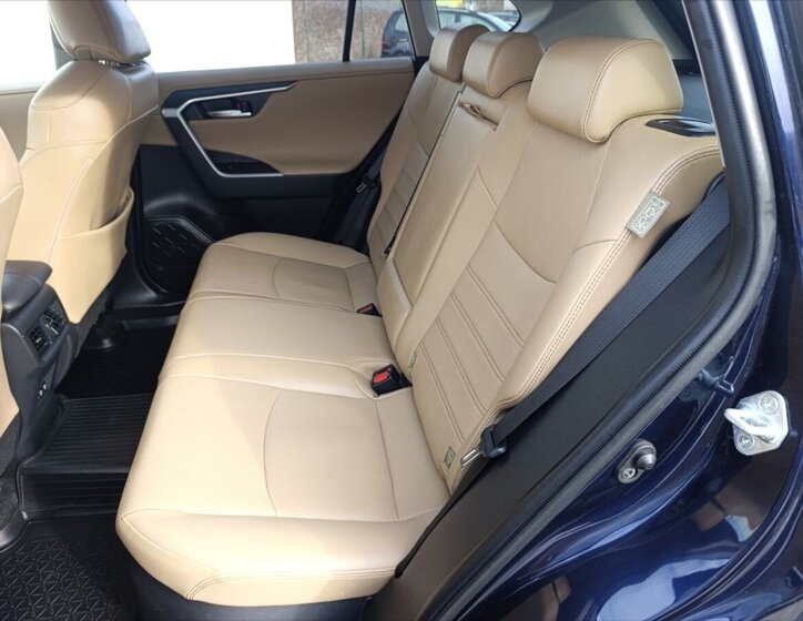 Toyota RAV4 SUV 2,5 l 131 kw