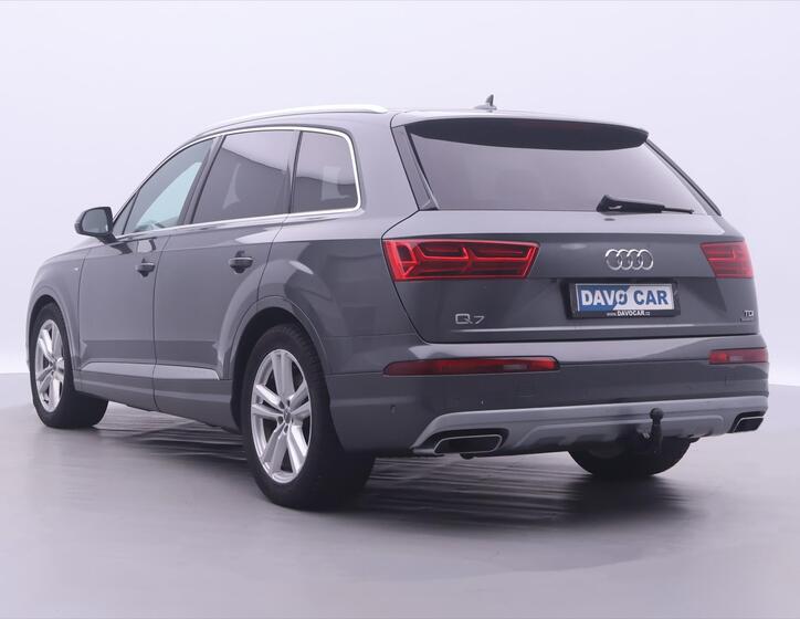 Audi Q7 5