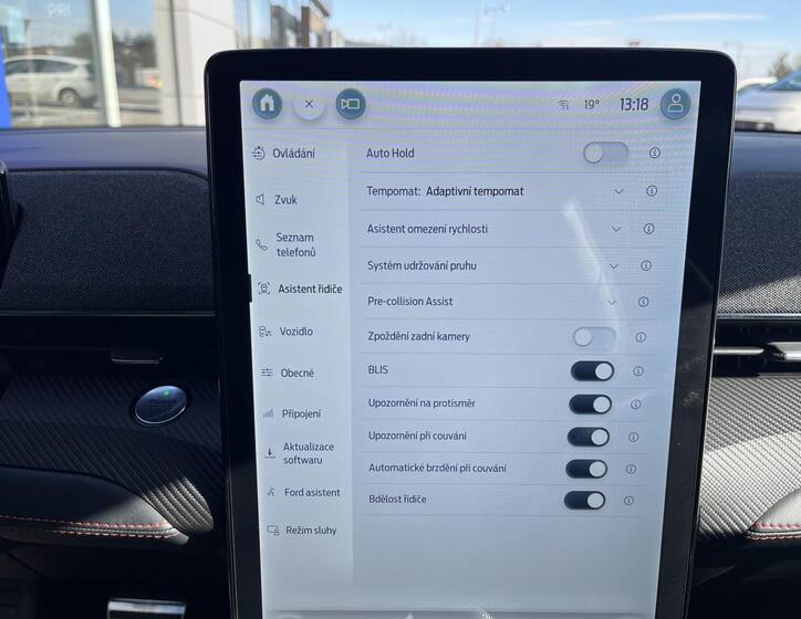 Ford Mustang Mach-E 27