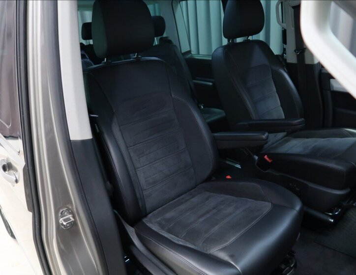 Volkswagen Multivan VAN / Minibus 2,0 l 150 kw