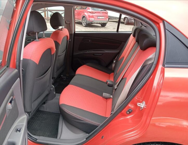 KIA Rio Hatchback 1,4 l 71 kw