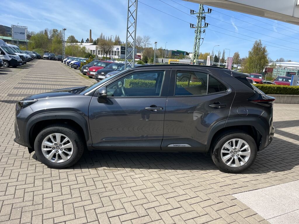 Toyota Yaris Cross SUV / Terénní 1,5 l 68 kw