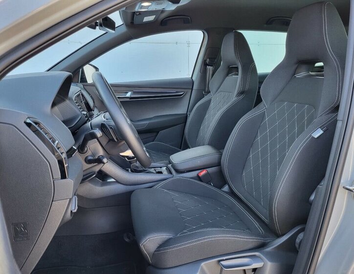 Škoda Karoq SUV / Terénní 1,5 l 110 kw