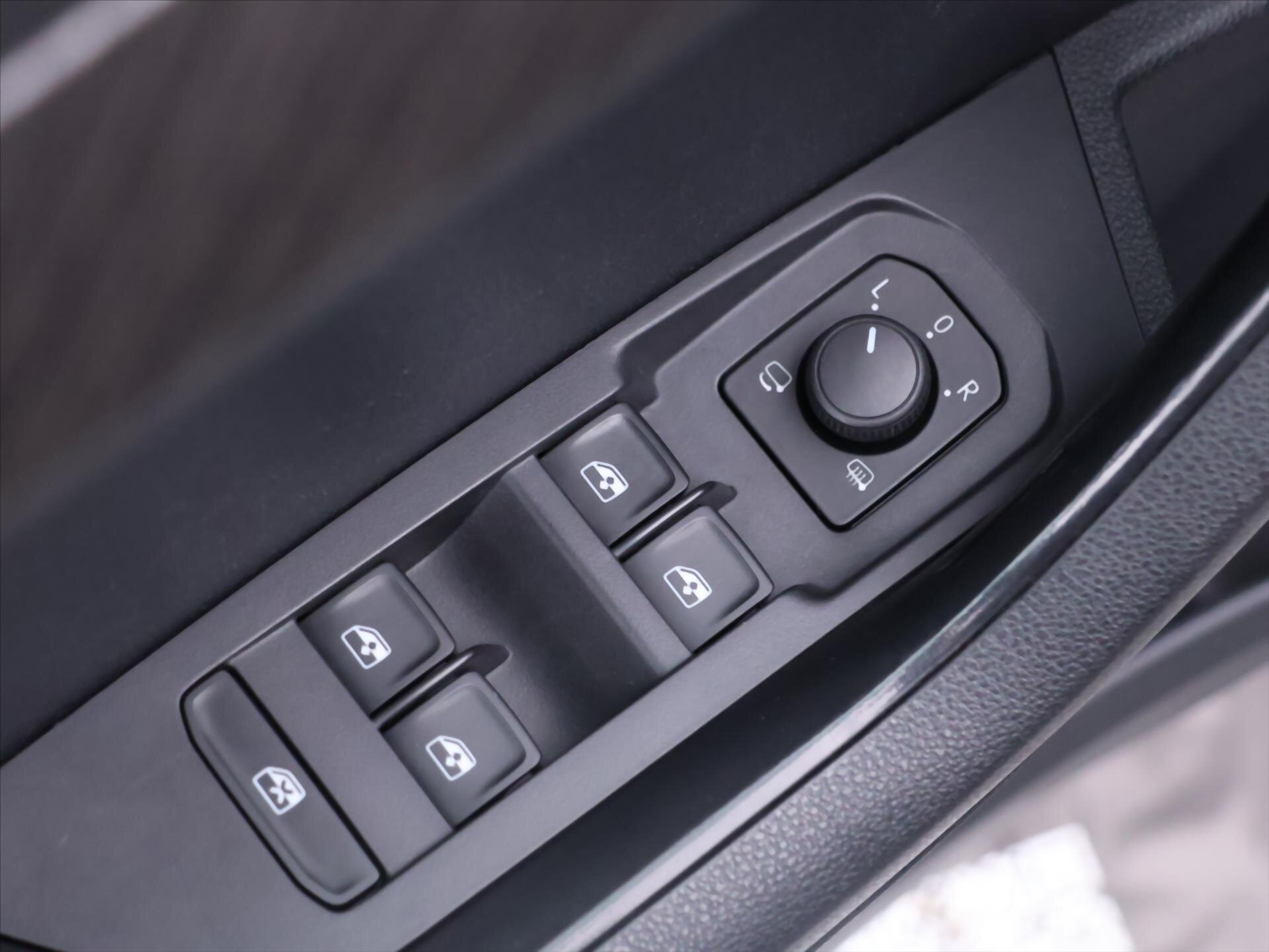 Škoda Karoq SUV / Terénní 2,0 l 85 kw