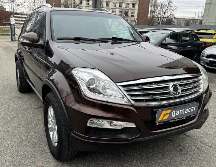 SsangYong Rexton SUV / Terénní 2,0 l 114 kw