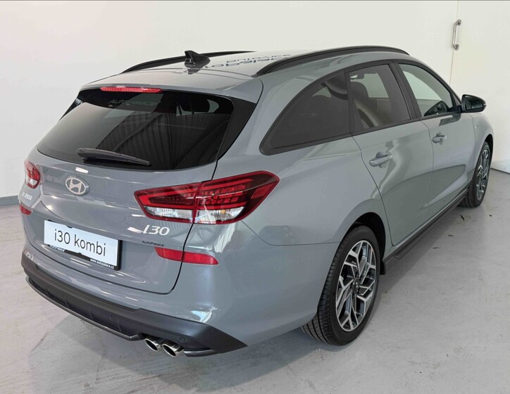 Hyundai i30 4