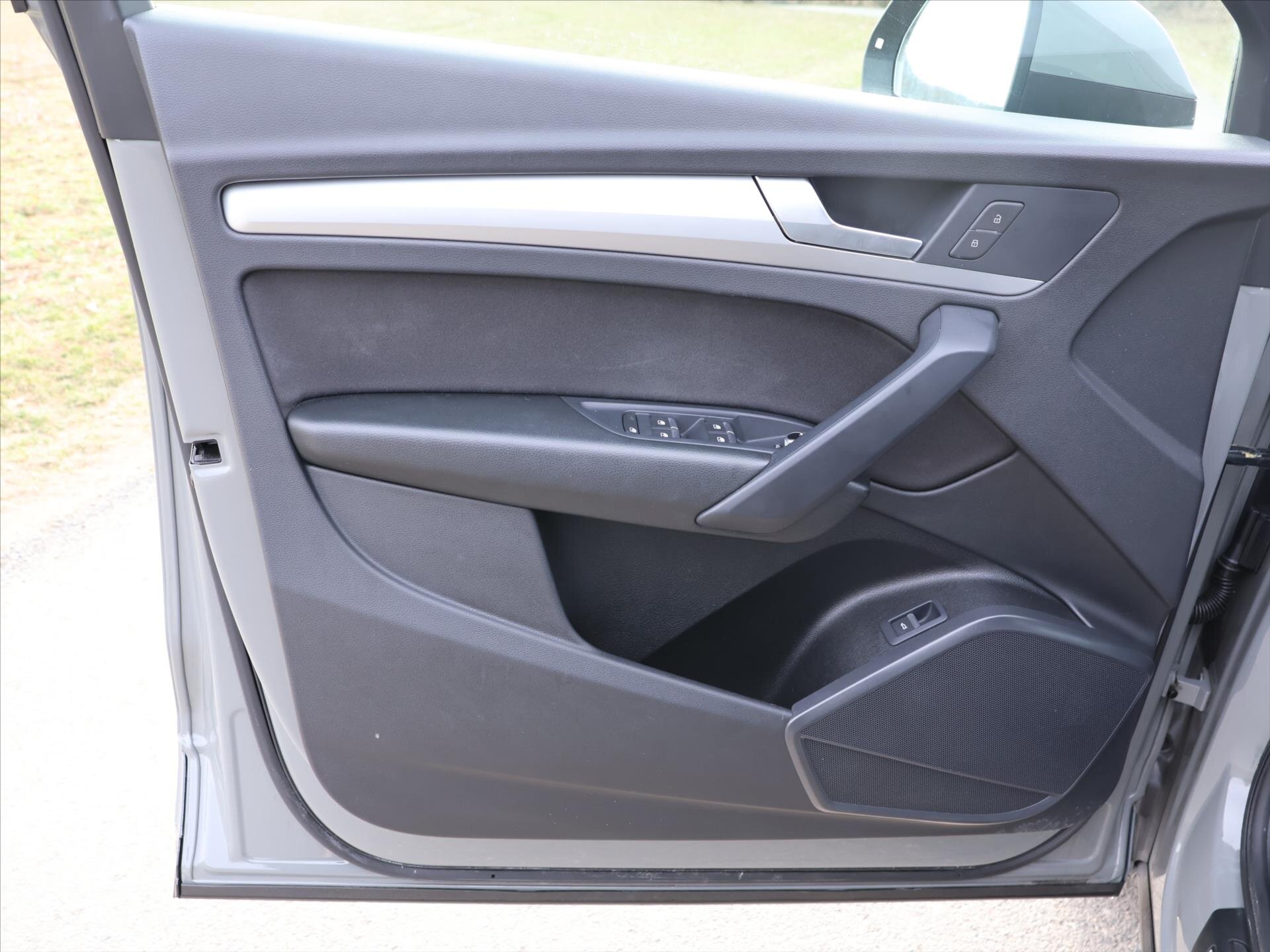 Audi Q5 SUV / Terénní 2,0 l 150 kw