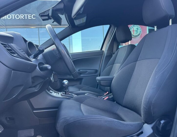 Alfa Romeo Giulietta 6