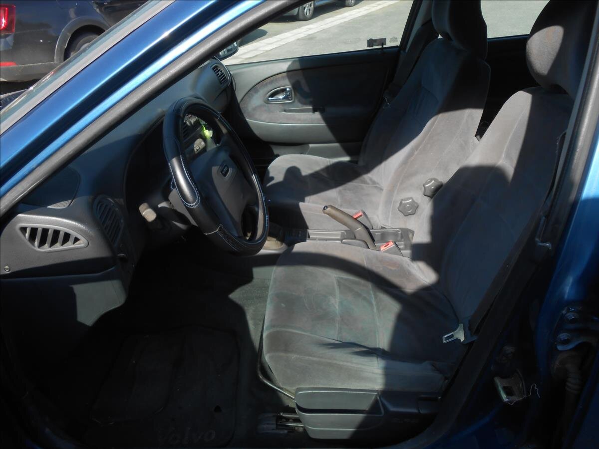 Volvo V40 Kombi 1,9 l 70 kw