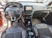 Peugeot 2008 MPV 1,2 l 81 kw