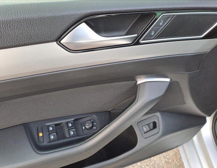 Volkswagen Passat 11