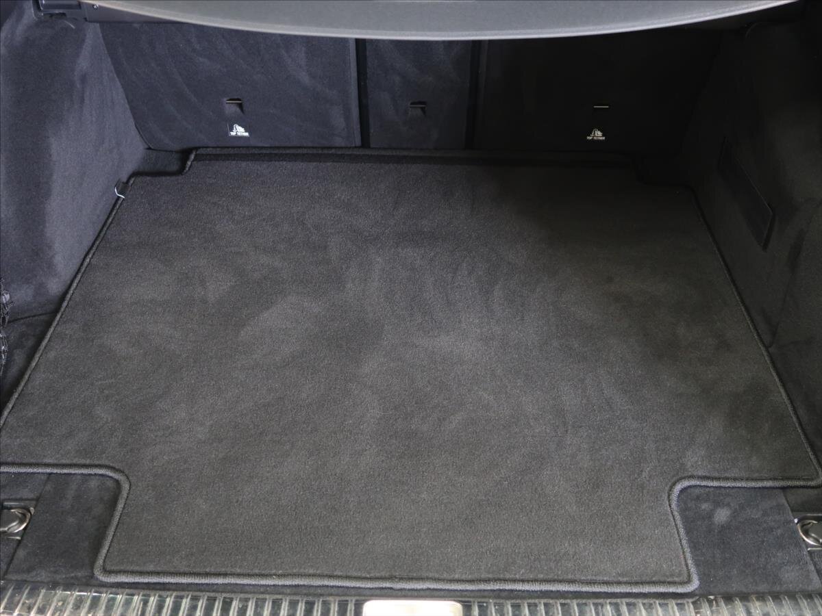 Mercedes-Benz Třídy E Kombi 2,0 l 143 kw