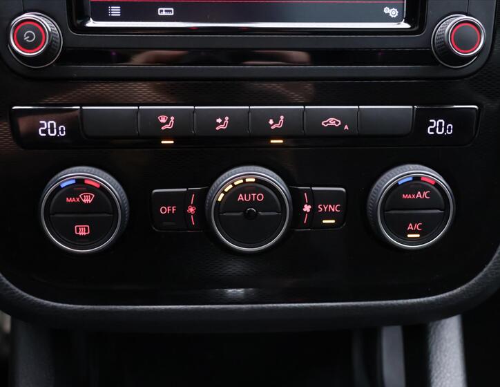 Volkswagen Scirocco 25