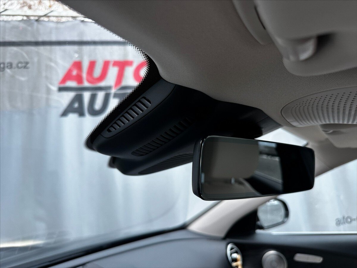 Mercedes-Benz Třídy E Sedan / Limuzína 2,0 l 143 kw