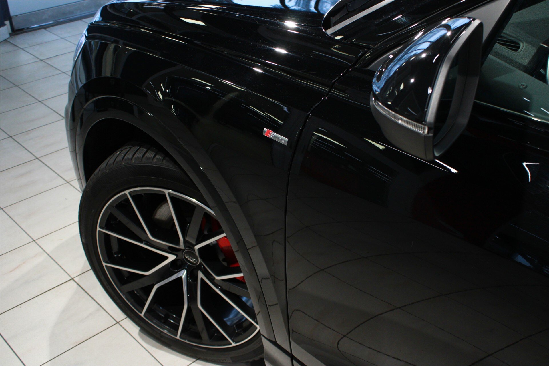 Audi Q8 SUV 3,0 l 210 kw