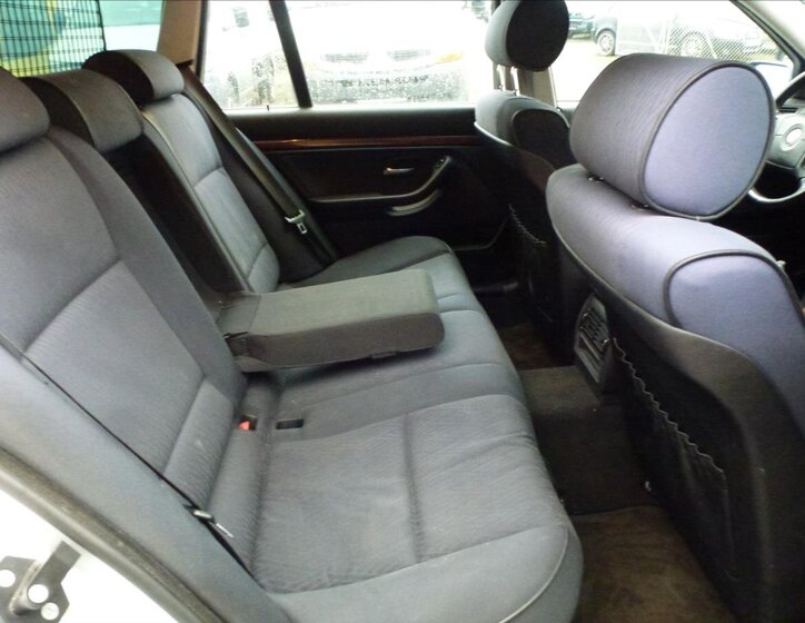 BMW Řada 5 Kombi 2,2 l 125 kw