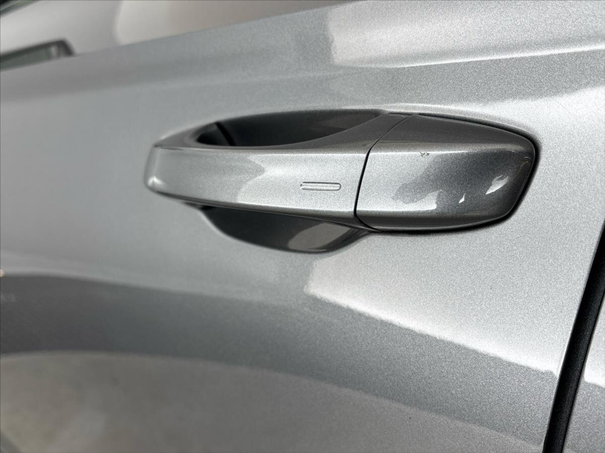 Škoda Karoq SUV / Terénní 1,5 l 110 kw