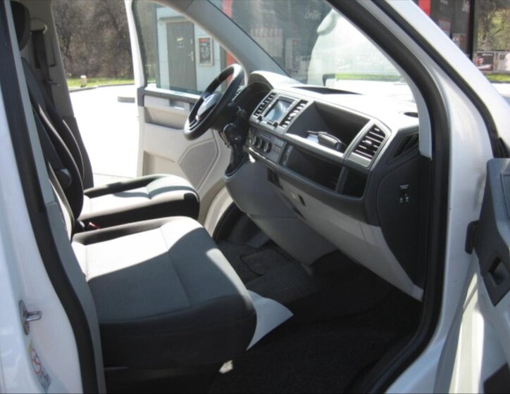 Volkswagen Transporter Kombi 2,0 l 110 kw