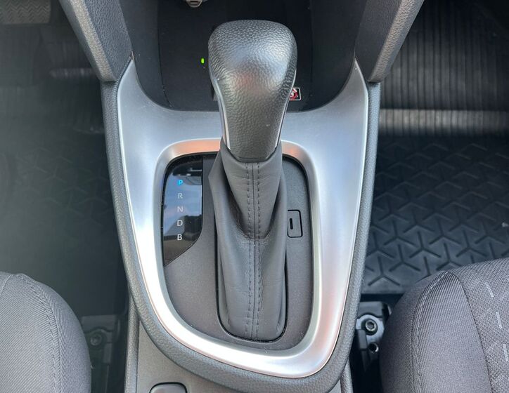 Toyota Yaris Cross 25