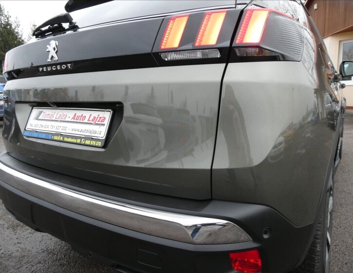 Peugeot 3008 SUV 1,6 l 121 kw