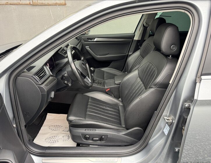 Škoda Superb Sedan / Limuzína 2,0 l 110 kw