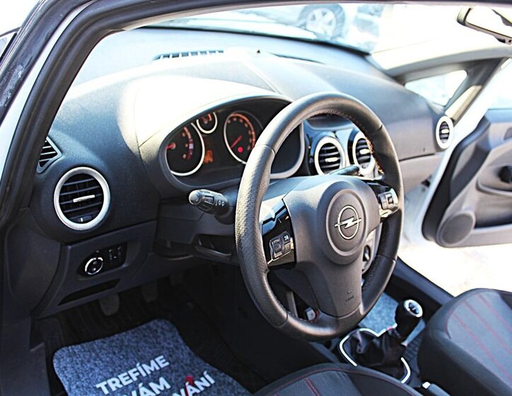 Opel Corsa Hatchback 1,2 l 63 kw