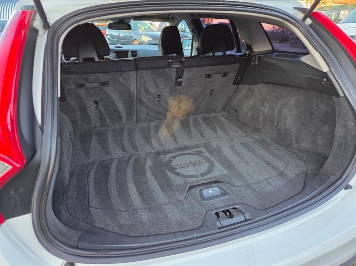 Volvo V60 Kombi 2,0 l 120 kw