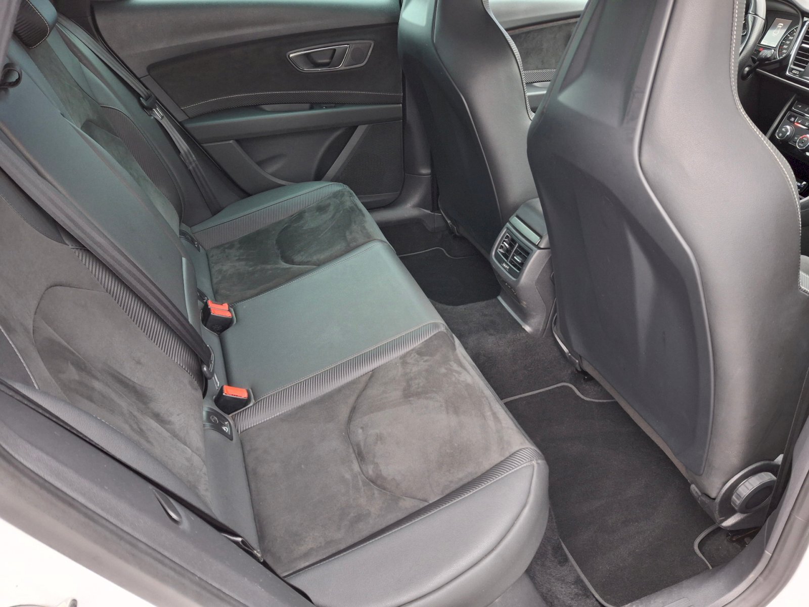 Seat Leon Kombi 2,0 l 221 kw