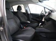 Peugeot 208 Hatchback 1,2 l 61 kw