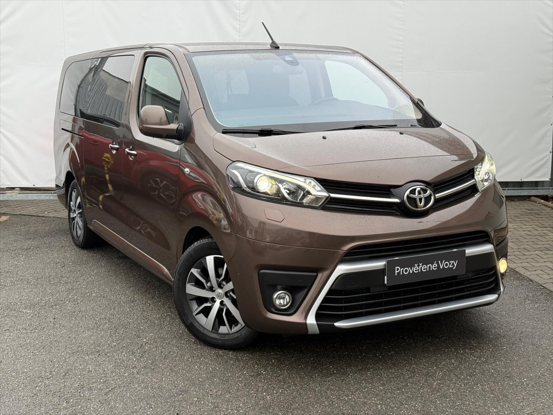 Toyota ProAce VAN-Minibus 2,0 l 130 kw