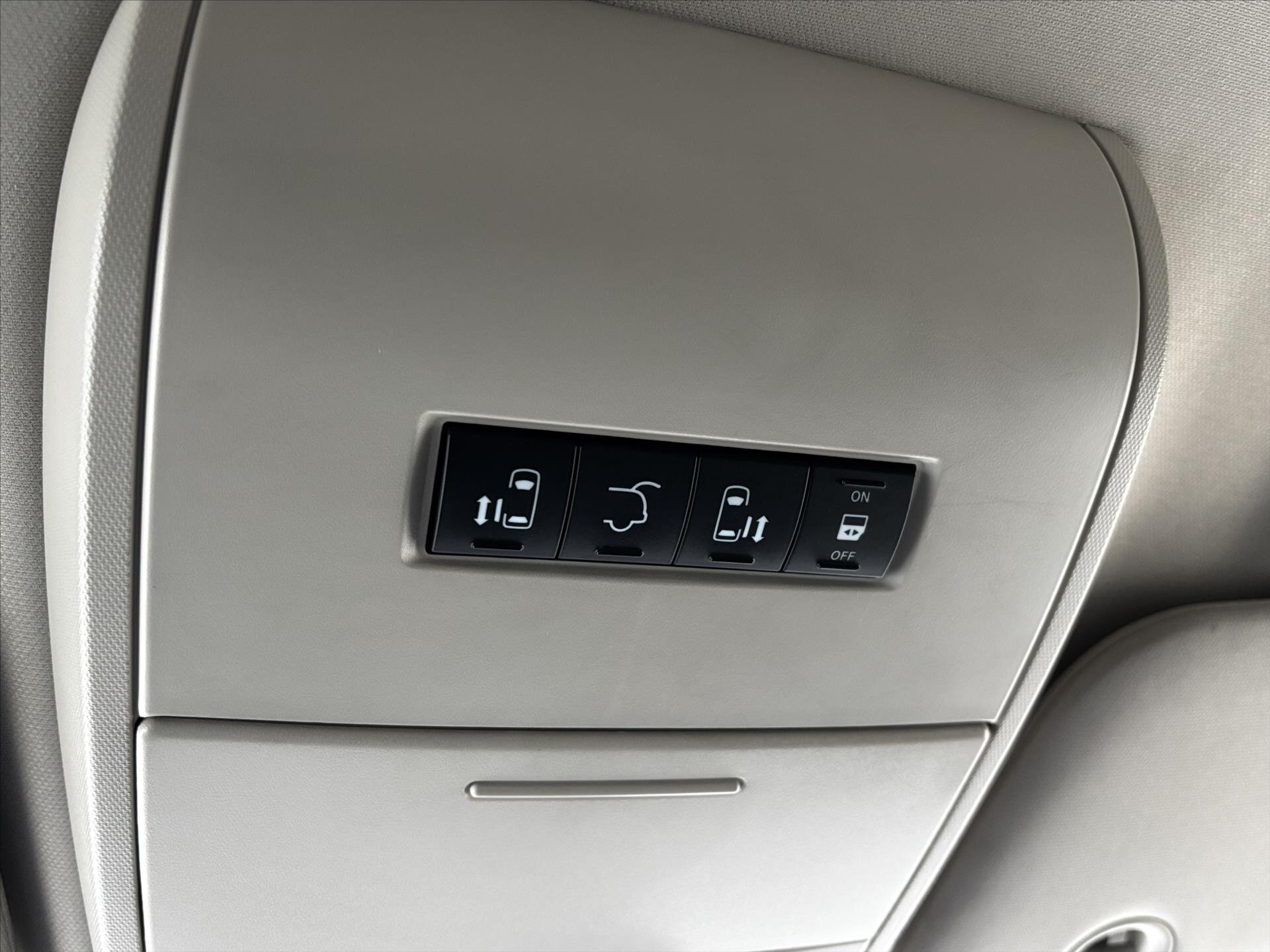 Chrysler Town & Country MPV 3,6 l 211 kw