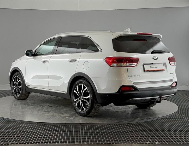 KIA Sorento SUV / Terénní 2,2 l 147 kw