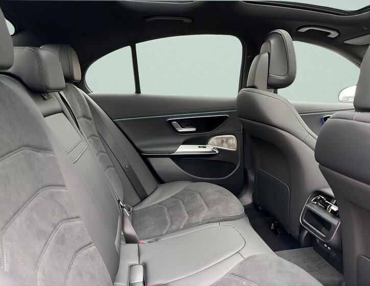 Mercedes-Benz Třídy E Sedan / Limuzína 2,0 l 145 kw