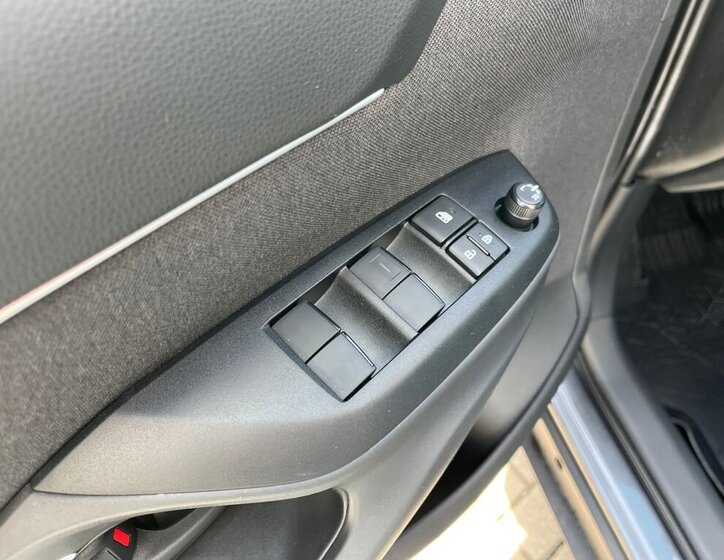 Toyota Yaris Cross SUV / Terénní 1,5 l 68 kw