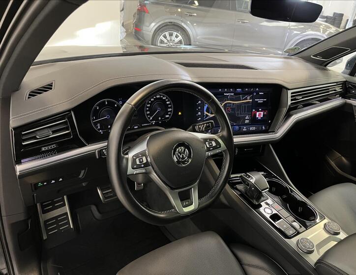 Volkswagen Touareg 6