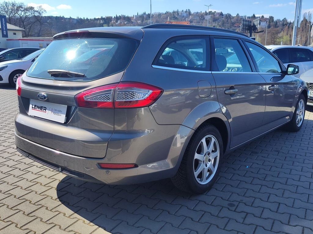Ford Mondeo Kombi 1,6 l 118 kw