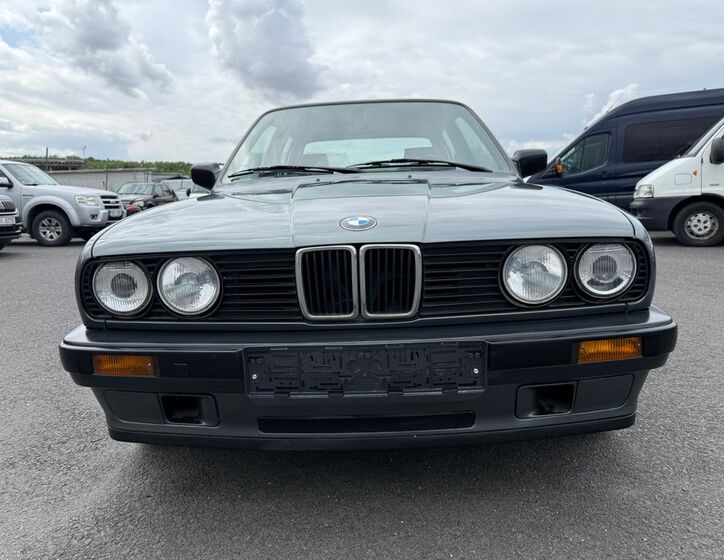BMW Řada 3 2