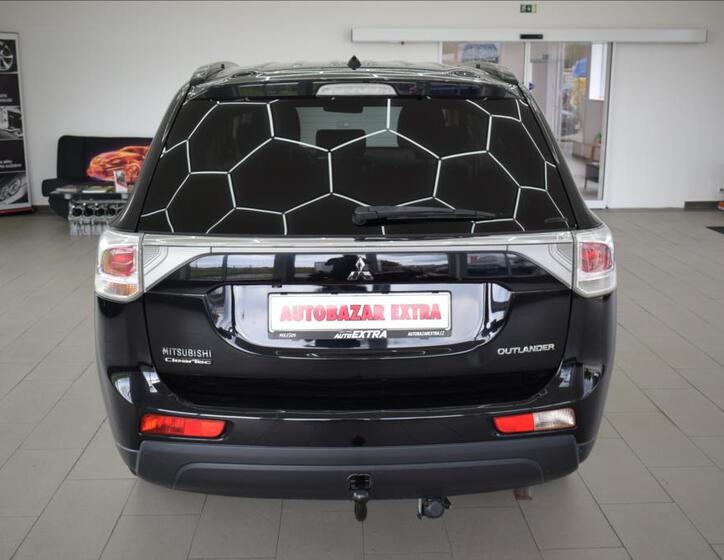 Mitsubishi Outlander 7