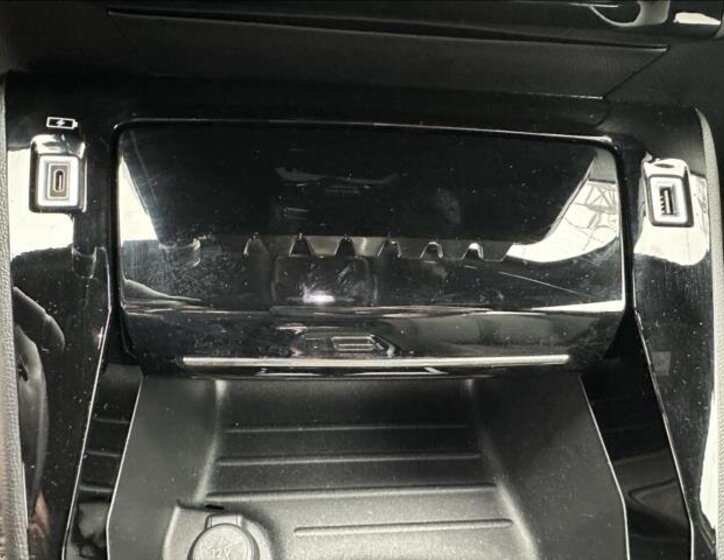 Peugeot 2008 SUV 0,0 100 kw