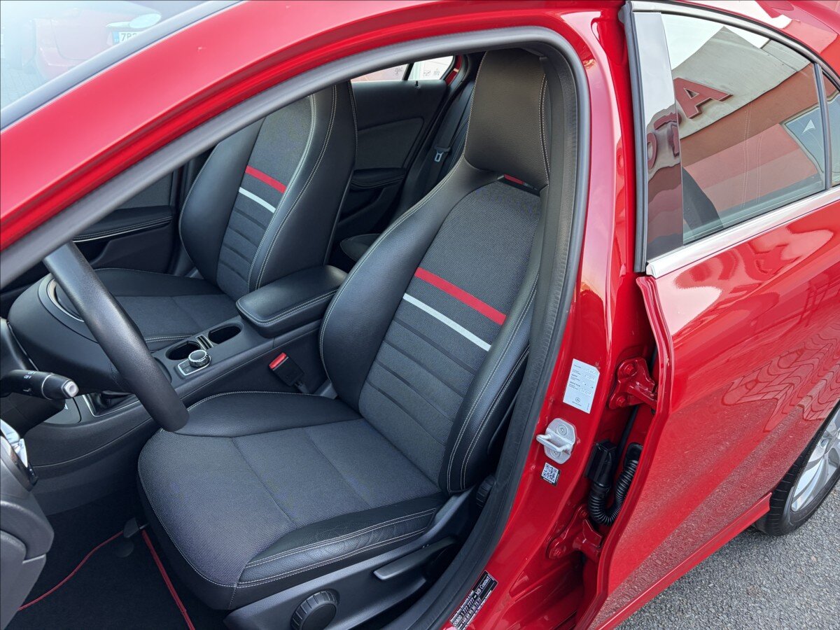 Mercedes-Benz Třídy A Hatchback 1,6 l 90 kw