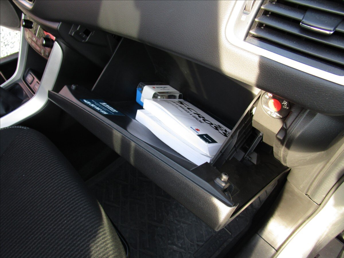 Suzuki SX4 Hatchback 998,0 82 kw