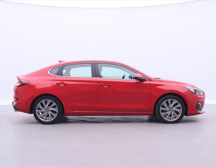 Hyundai i30 Liftback 1,6 l 100 kw