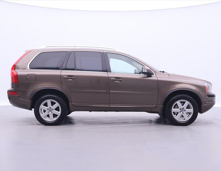 Volvo XC90 SUV / Terénní 2,4 l 147 kw