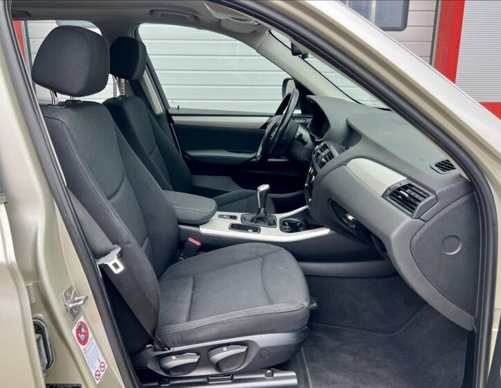 BMW X3 SUV / Terénní 2,0 l 135 kw