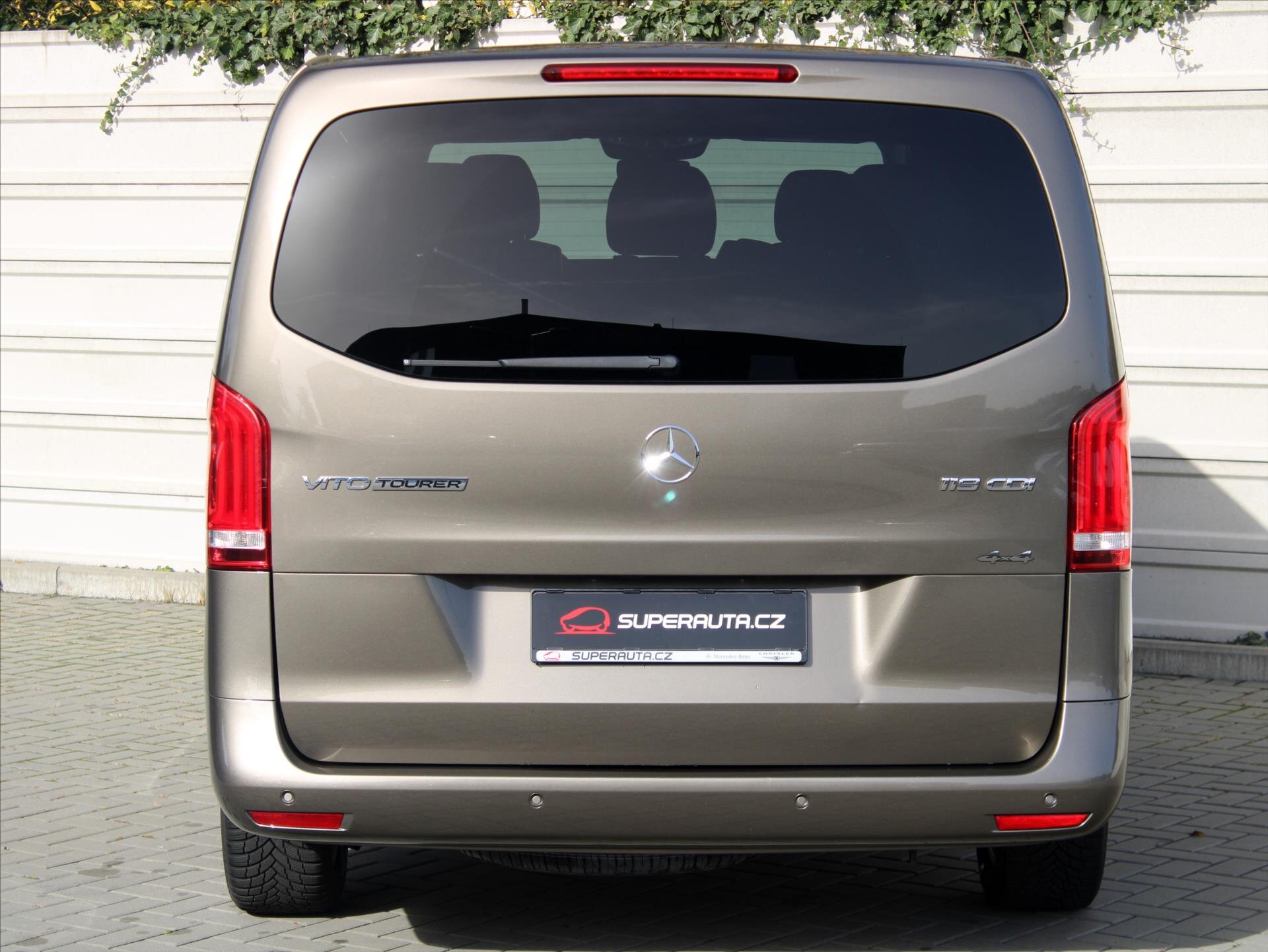 Mercedes-Benz Vito Kombi 2,1 l 140 kw