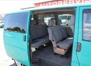 Volkswagen Caravelle Kombi 2,4 l 57 kw