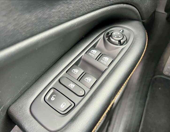 Jeep Compass SUV 1,4 l 103 kw