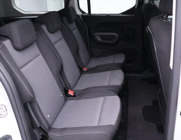 Toyota ProAce City Verso MPV 1,2 l 96 kw