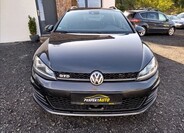 Volkswagen Golf 10