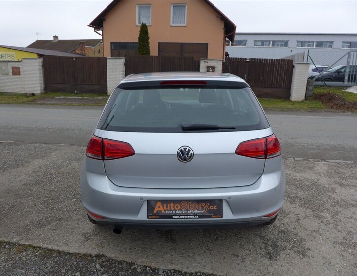 Volkswagen Golf Hatchback 1,2 l 77 kw